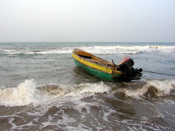 boat_surf.jpg